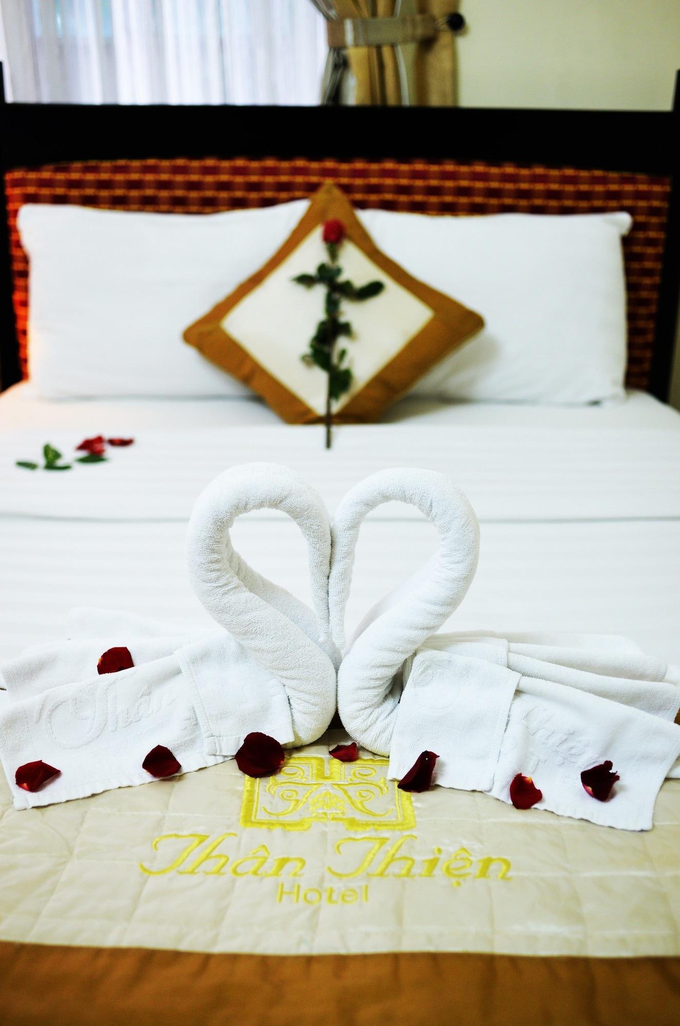 Than Thien - Friendly Hotel Hue Esterno foto
